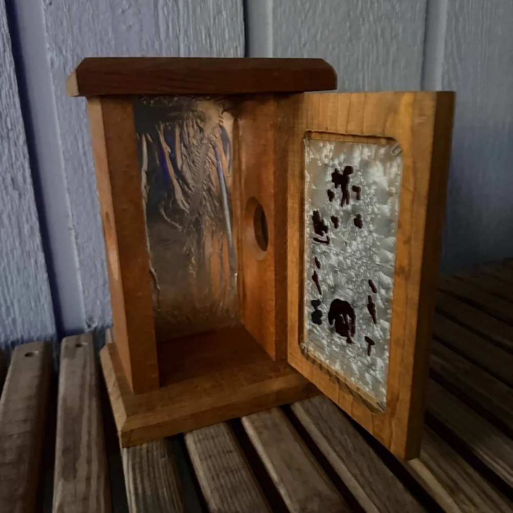 Vintage Wooden Christmas Scene Lantern Glass Fireplace Night‎ Light Wood Kitsch
